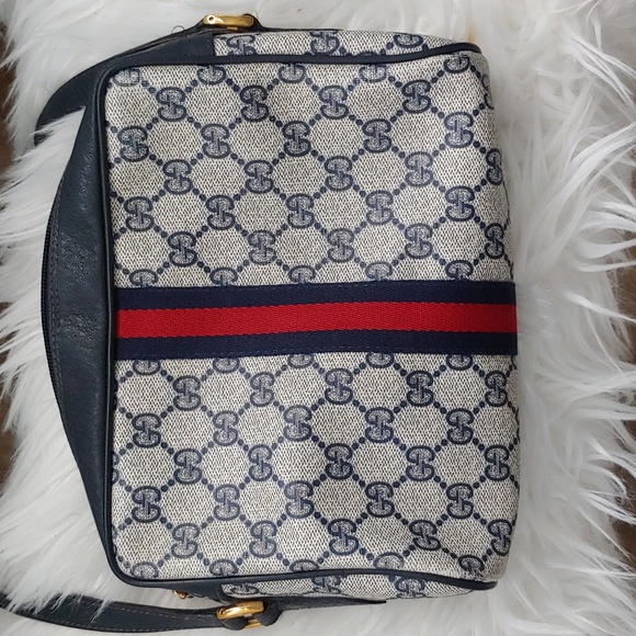 Authentic Vintage Gucci GG Monogram Supreme Sherry Web Ophidia Shoulder Bag - Picture 4 of 11